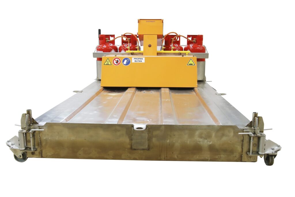 Nahřívací infra čelo na opravu výtluků silnic